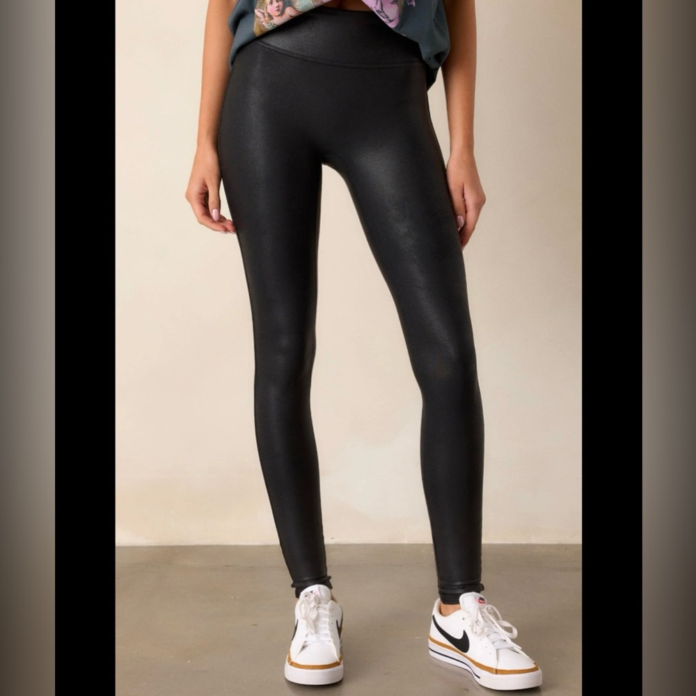 Spanx Women's Black Faux Leather Leggings in Medium